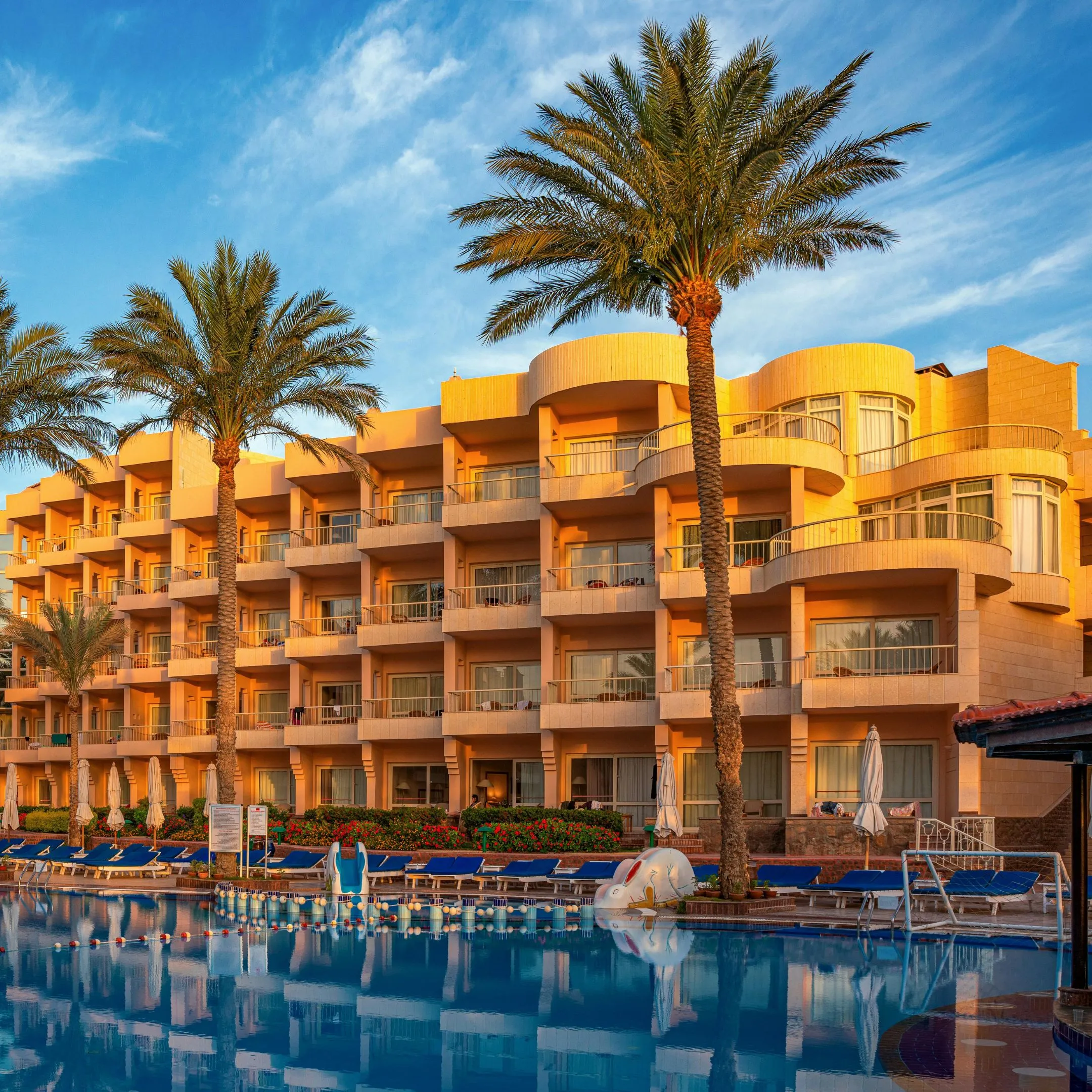 Hotels & Restaurants 